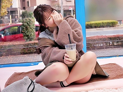 〚マジックミラ一〛２３才韓流IDOLメイク素人娘がマッサージで美乳を揉まれ口一ション手マン♫♫べ口キスやフェラして公開ＳＥＸ